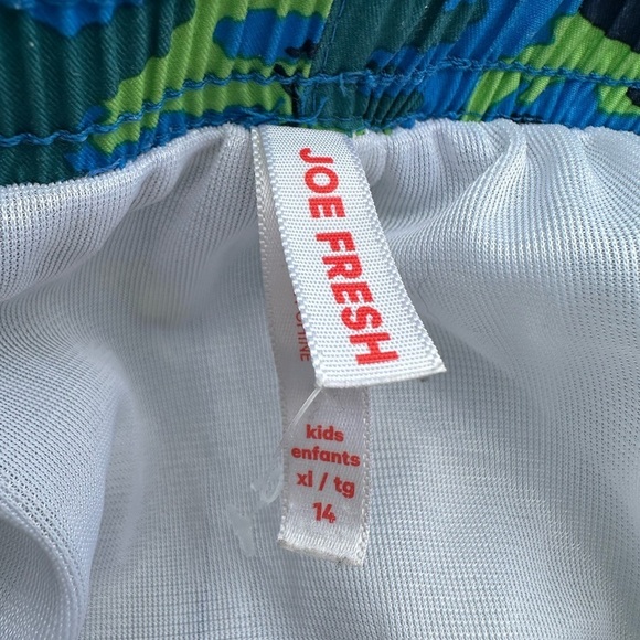 Joe Fresh Boys Swim Trunks Camo  Shark Print Size XL - Picture 4 of 5